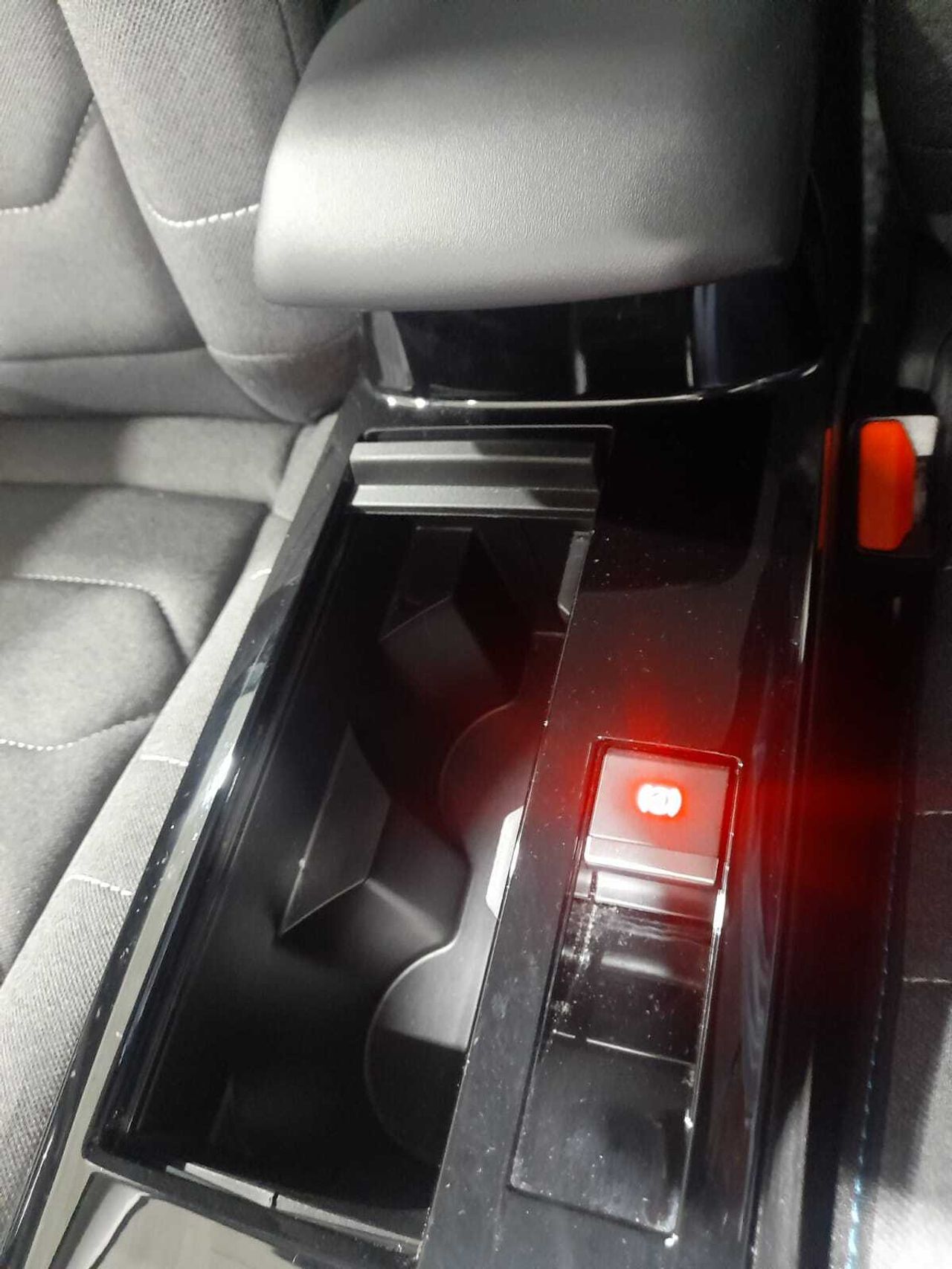 Citroën C4 PureTech 130 S&S EAT8 Plus - foto 31