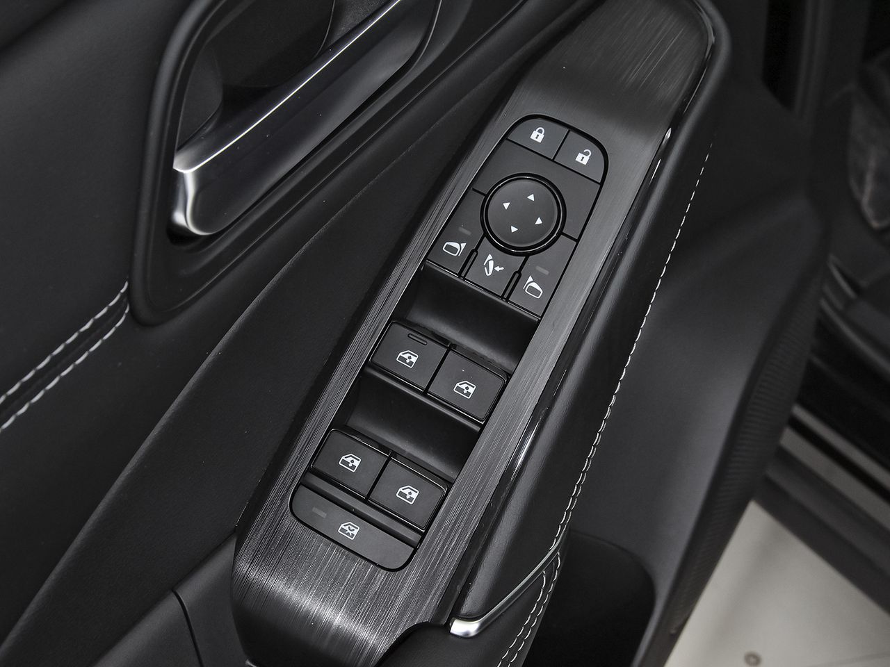 Nissan Qashqai DIG-T 116kW Xtronic N-Connecta - foto 11