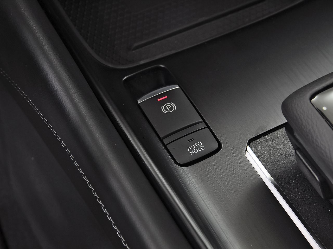 Nissan Qashqai DIG-T 116kW Xtronic N-Connecta - foto 30