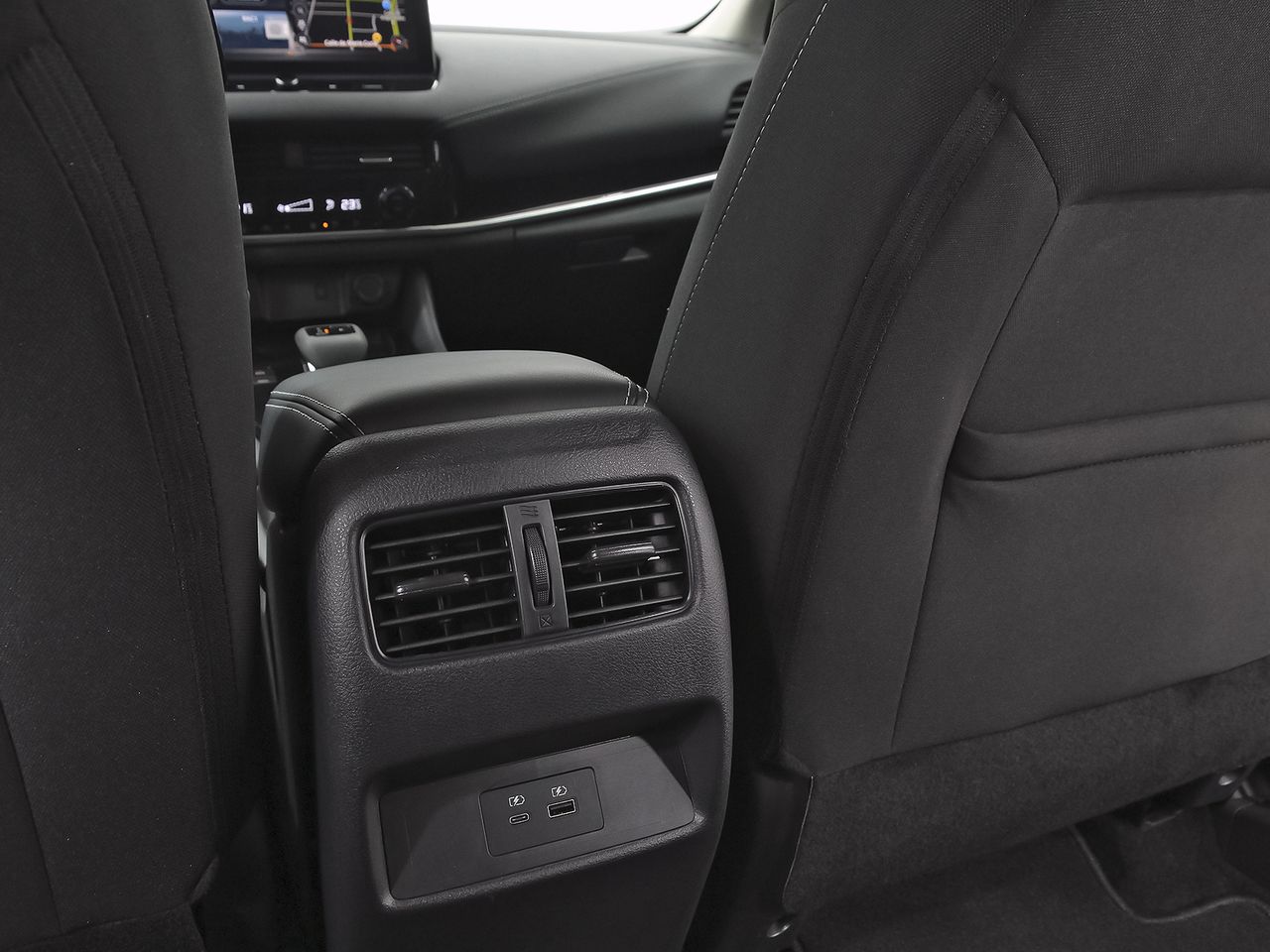 Nissan Qashqai DIG-T 116kW Xtronic N-Connecta - foto 33