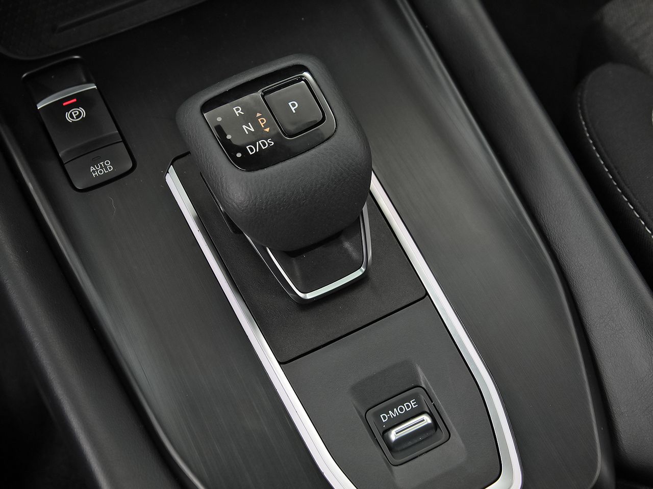 Nissan Qashqai DIG-T 116kW Xtronic N-Connecta - foto 32