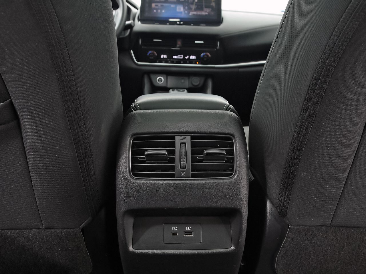 Nissan Qashqai DIG-T 116kW Xtronic N-Connecta - foto 34