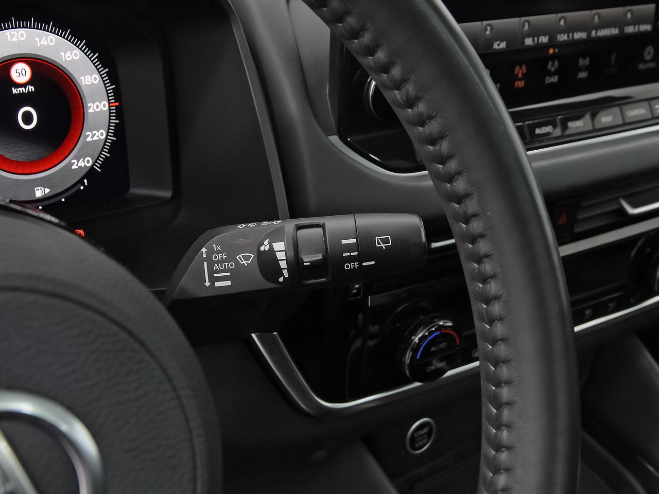 Nissan Qashqai DIG-T 103kW mHEV 4x2 Premiere Edition - foto 15