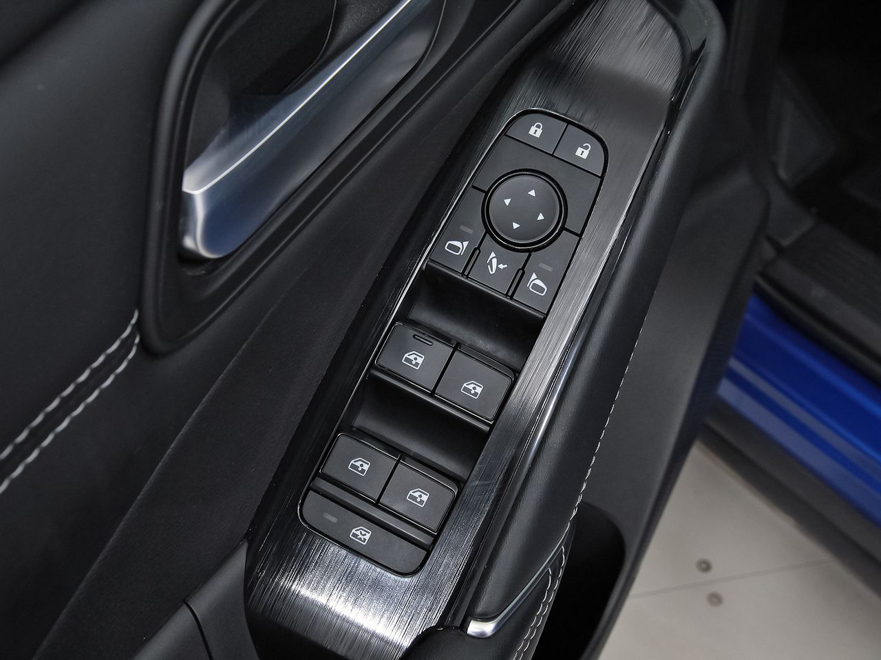 Nissan Qashqai DIG-T 103kW mHEV 4x2 Premiere Edition - foto 11