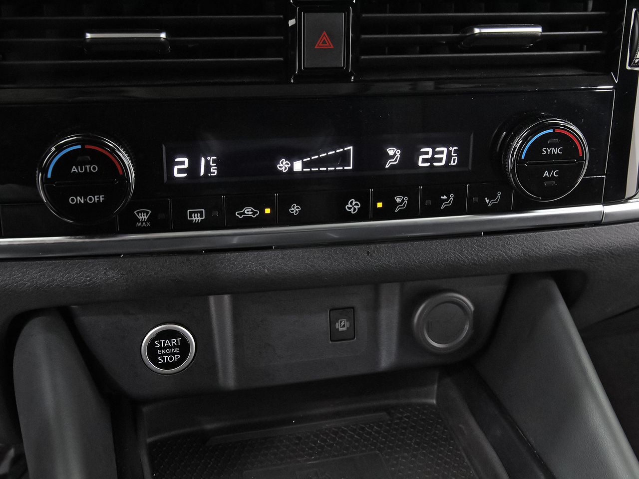 Nissan Qashqai DIG-T 116kW Xtronic N-Connecta - foto 30