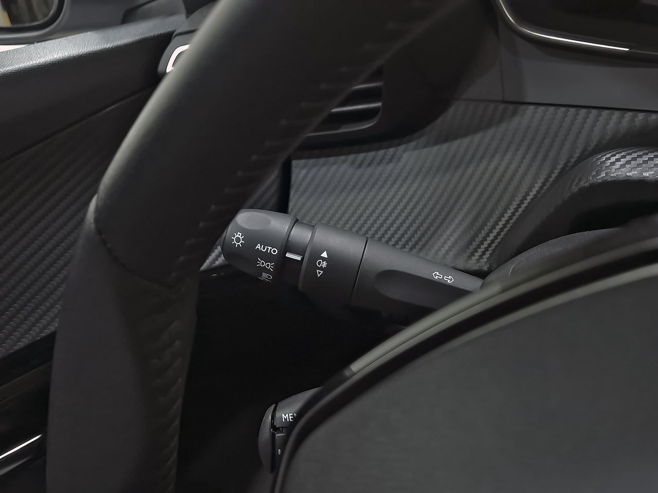 Peugeot 2008 Allure Puretech 100 S&S 6 Vel. MAN - foto 14