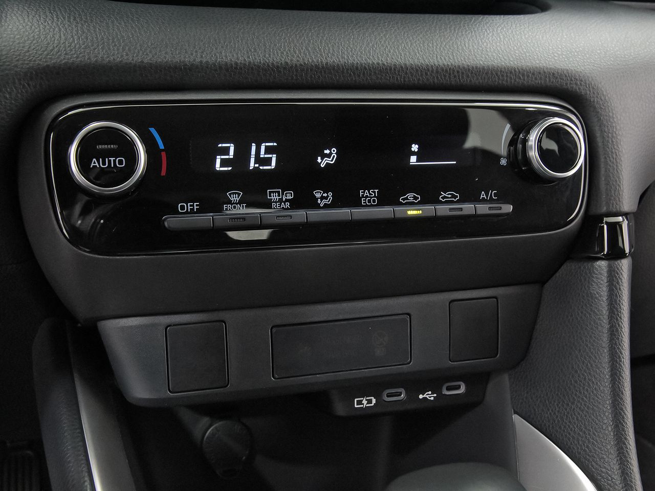 Toyota Yaris 1.5 120H Active Plus - foto 26