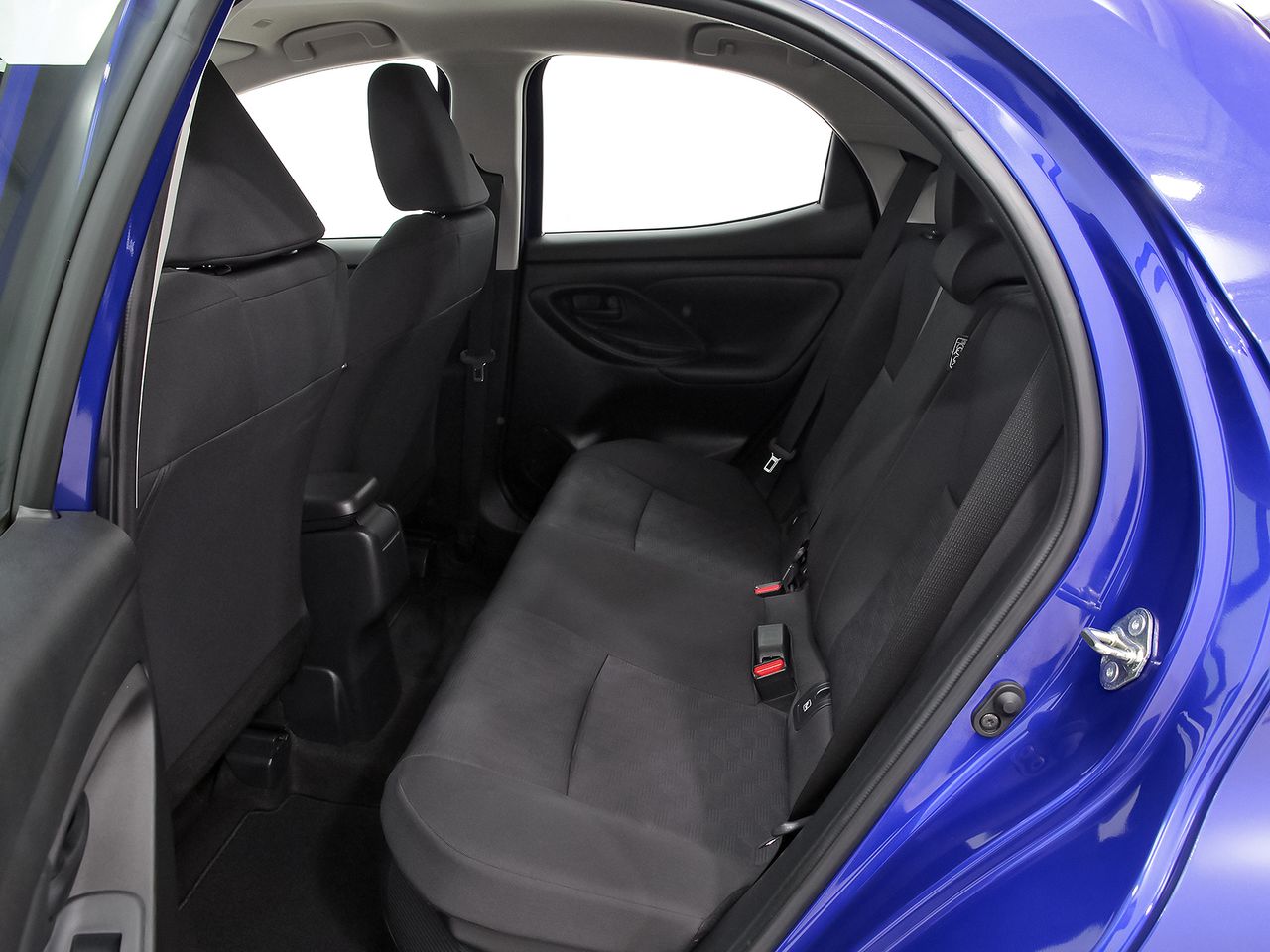 Toyota Yaris 1.5 120H Active Plus - foto 9