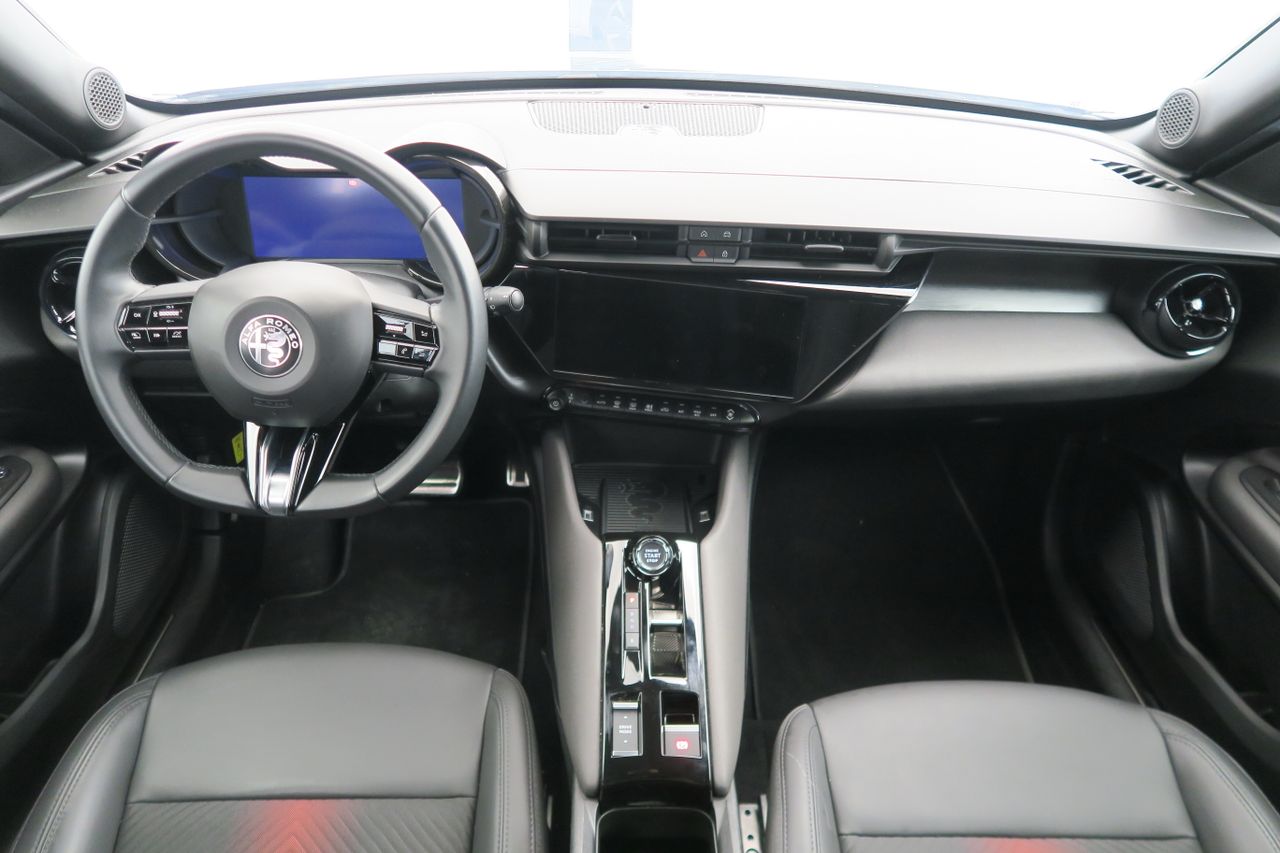 Alfa Romeo Junior Elettrica Speciale 115kW (156CV) - foto 16