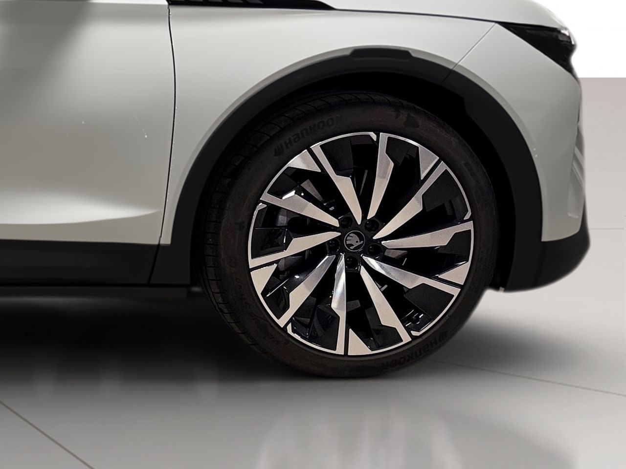 Skoda Elroq 210 kW (CV) 82 kWh (77 kwh neta) Sportli - foto 8