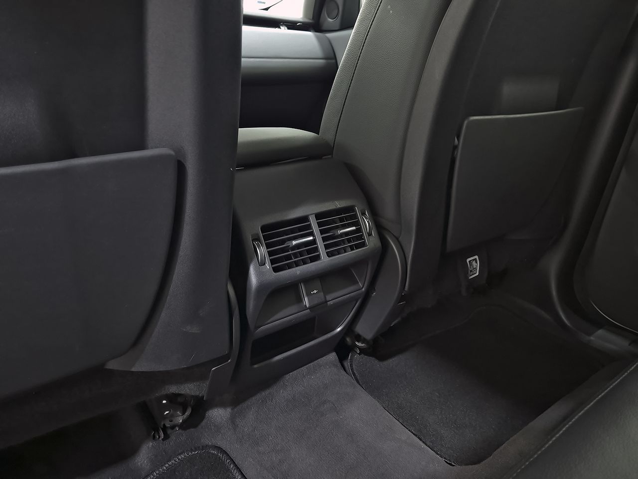 Land-Rover Discovery Sport 2.0D I4-L.Flw 150 PS AWD MHEV Aut - foto 29