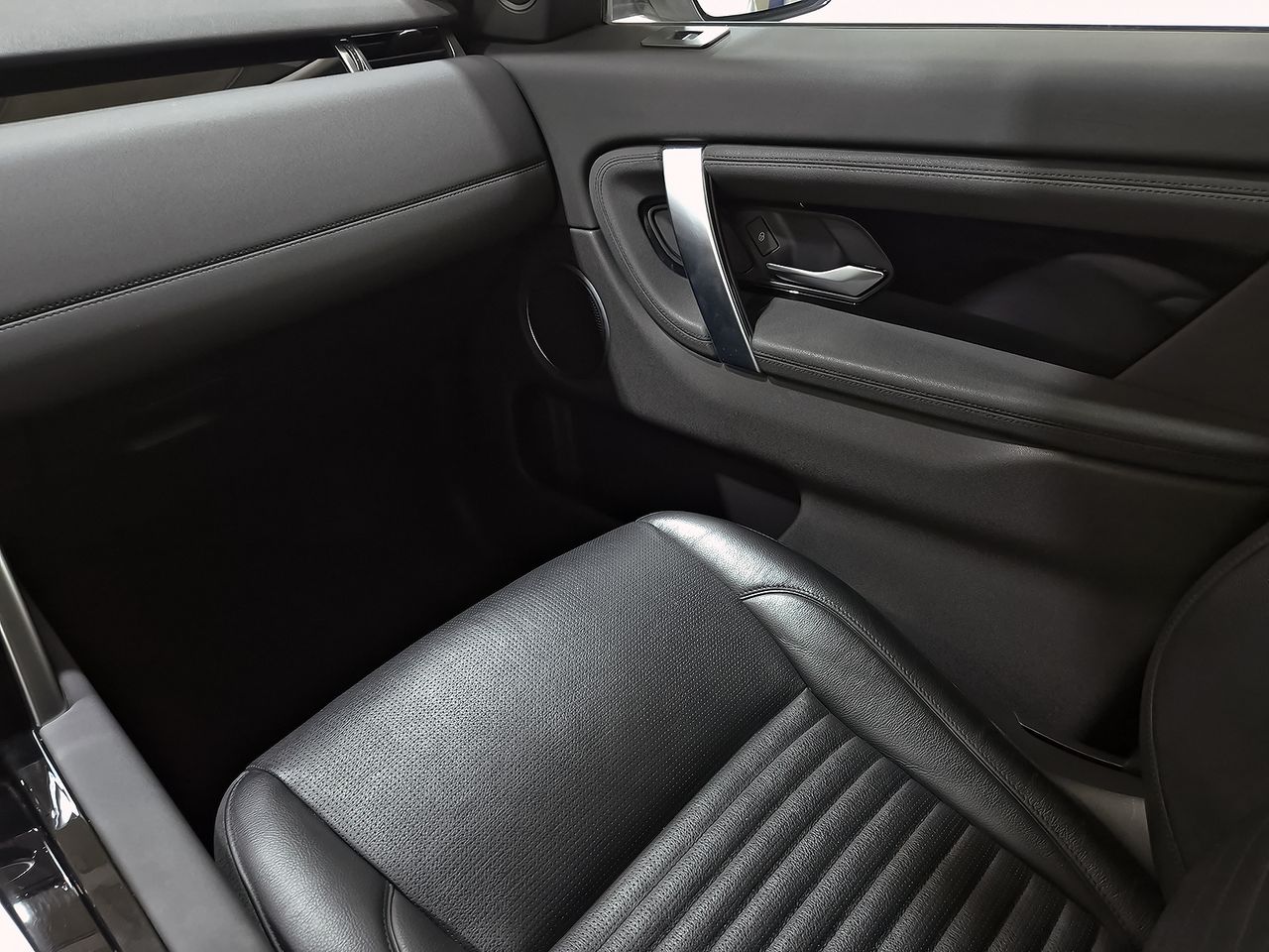 Land-Rover Discovery Sport 2.0D I4-L.Flw 150 PS AWD MHEV Aut - foto 28