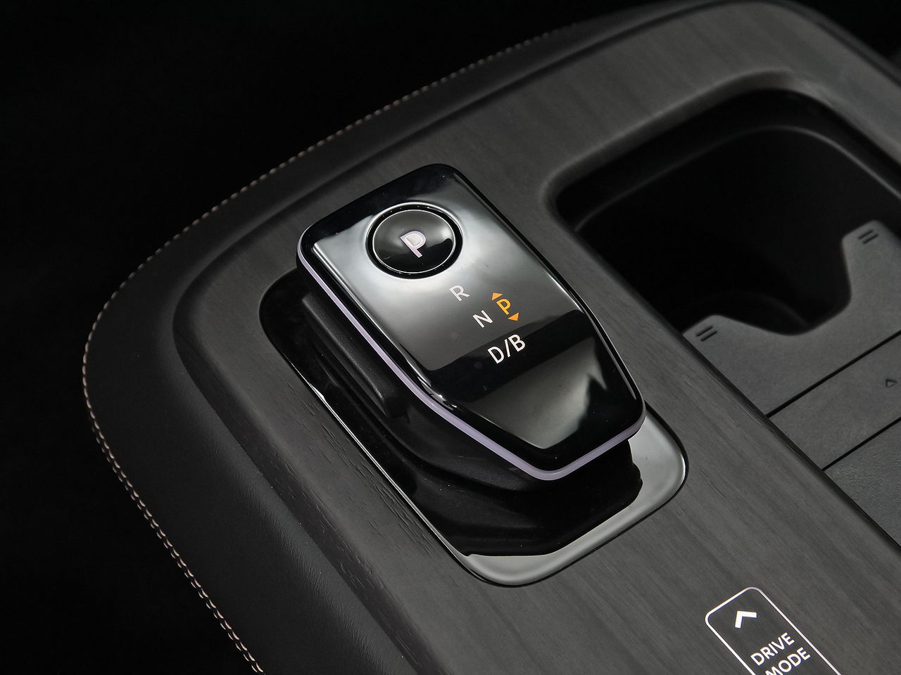 Nissan Ariya 5p 87 kWh e-4ORCE Advance CAR. 22kW + Te - foto 35