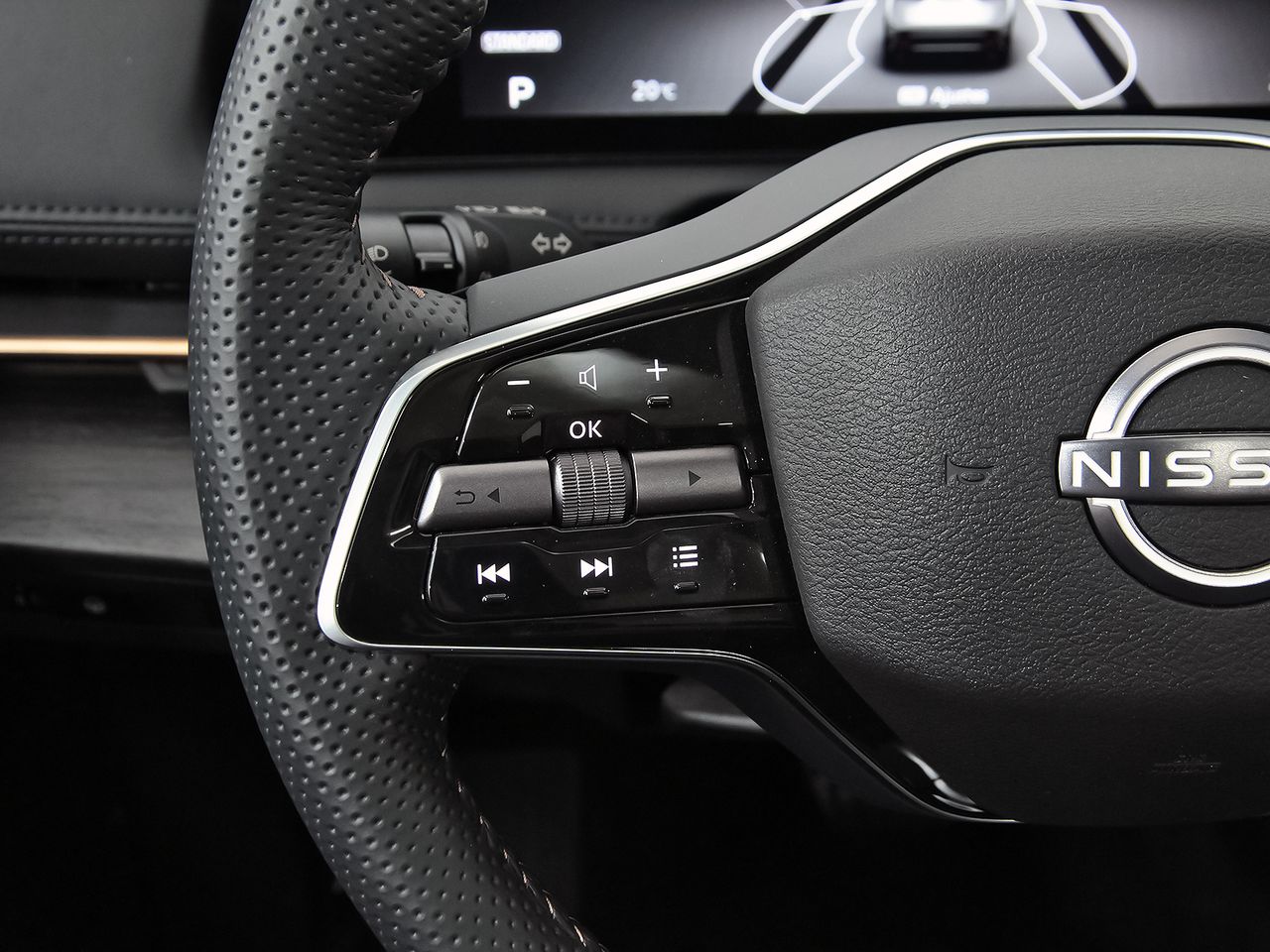 Nissan Ariya 5p 87 kWh e-4ORCE Advance CAR. 22kW + Te - foto 16