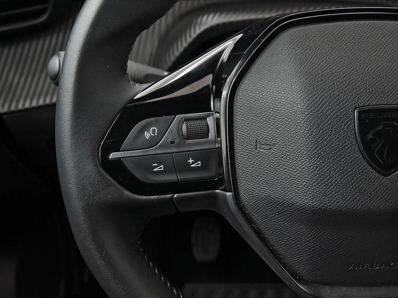 Peugeot 2008 Allure Puretech 100 S&S 6 Vel. MAN - foto 19