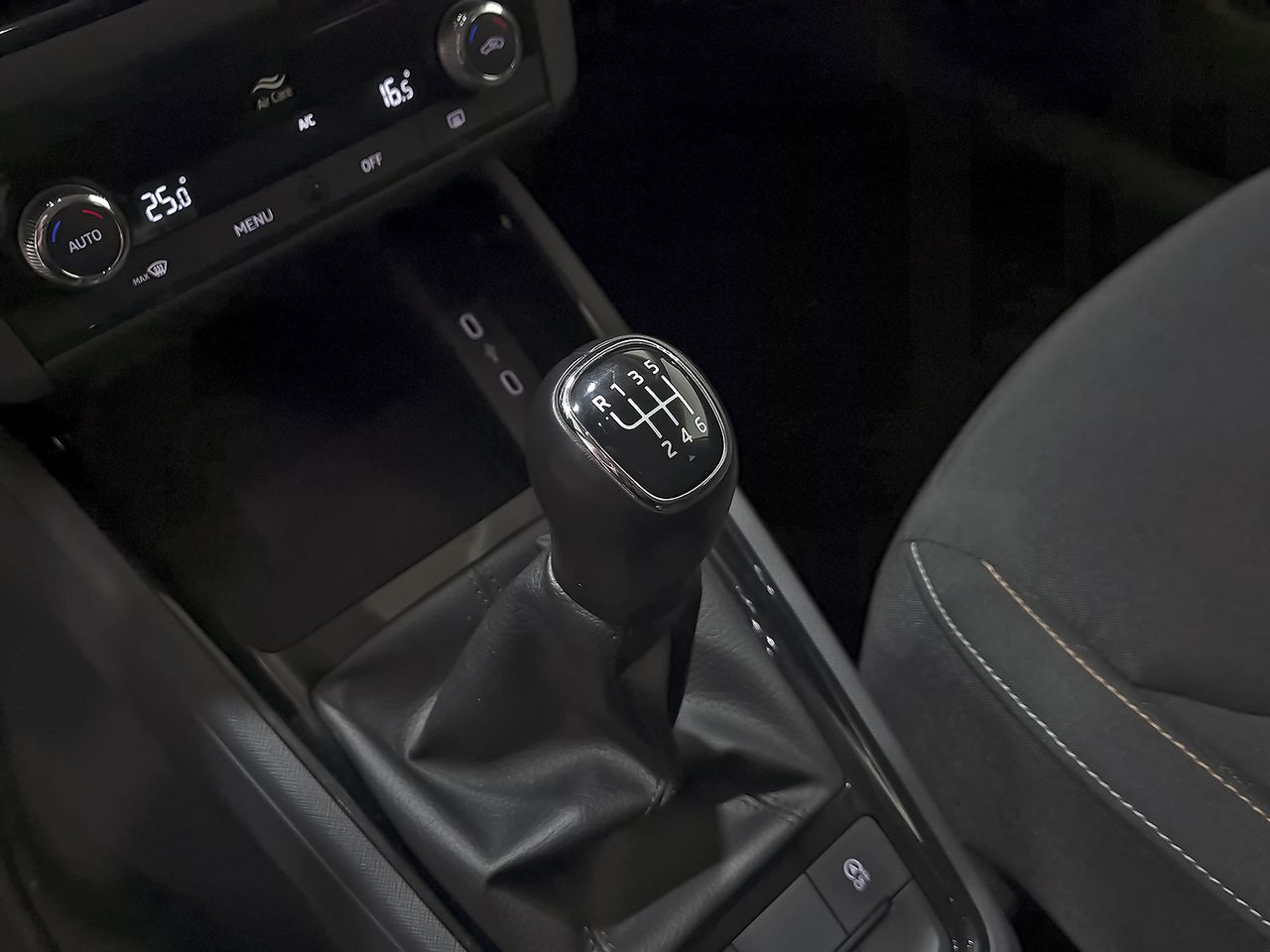 Skoda Kamiq 1.0 TSI 81kW (110CV) Ambition - foto 25