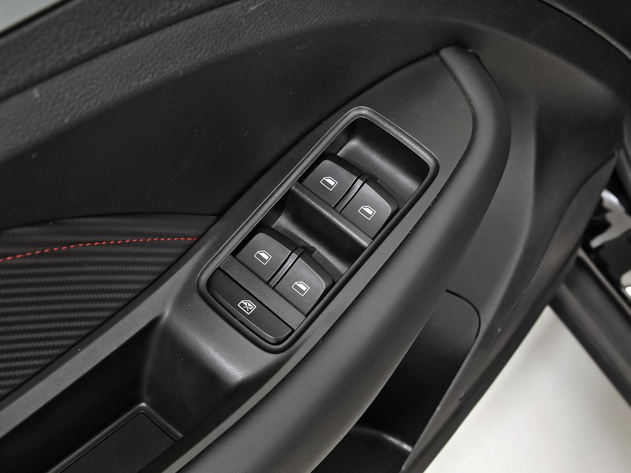 MG ZS 1.5 Luxury - foto 13