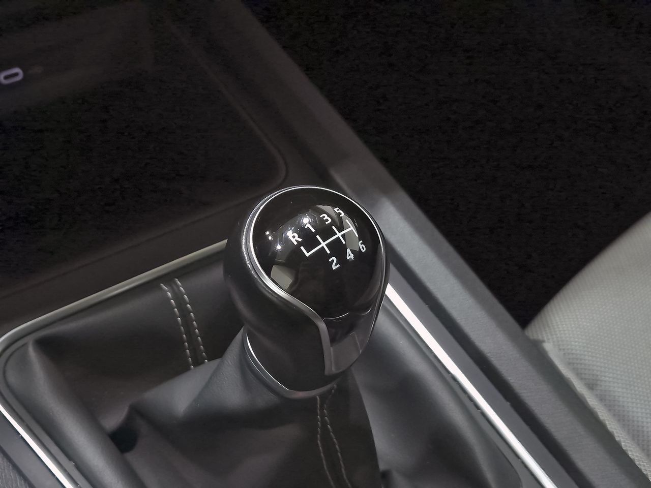 Seat Leon 2.0 TDI 85kW S&S Style Go - foto 29