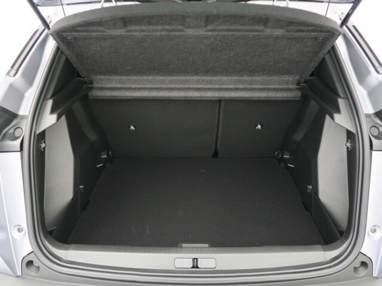 Peugeot 2008 Allure Puretech 130 S&S 6 Vel. MAN - foto 17