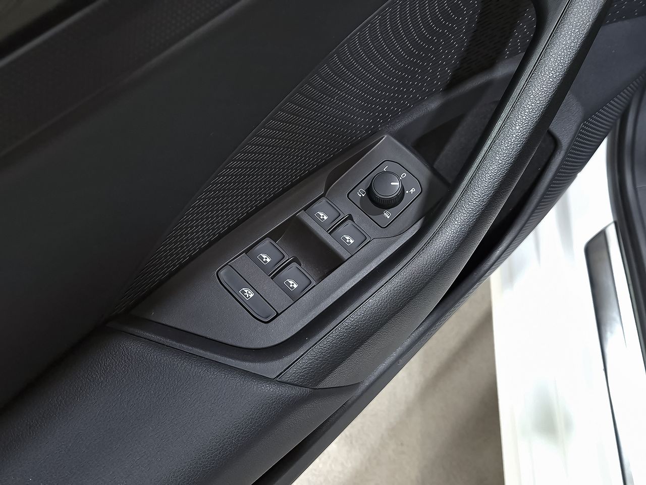 Skoda Octavia Combi 2.0 TDI 110kW DSG Ambition Plus - foto 11