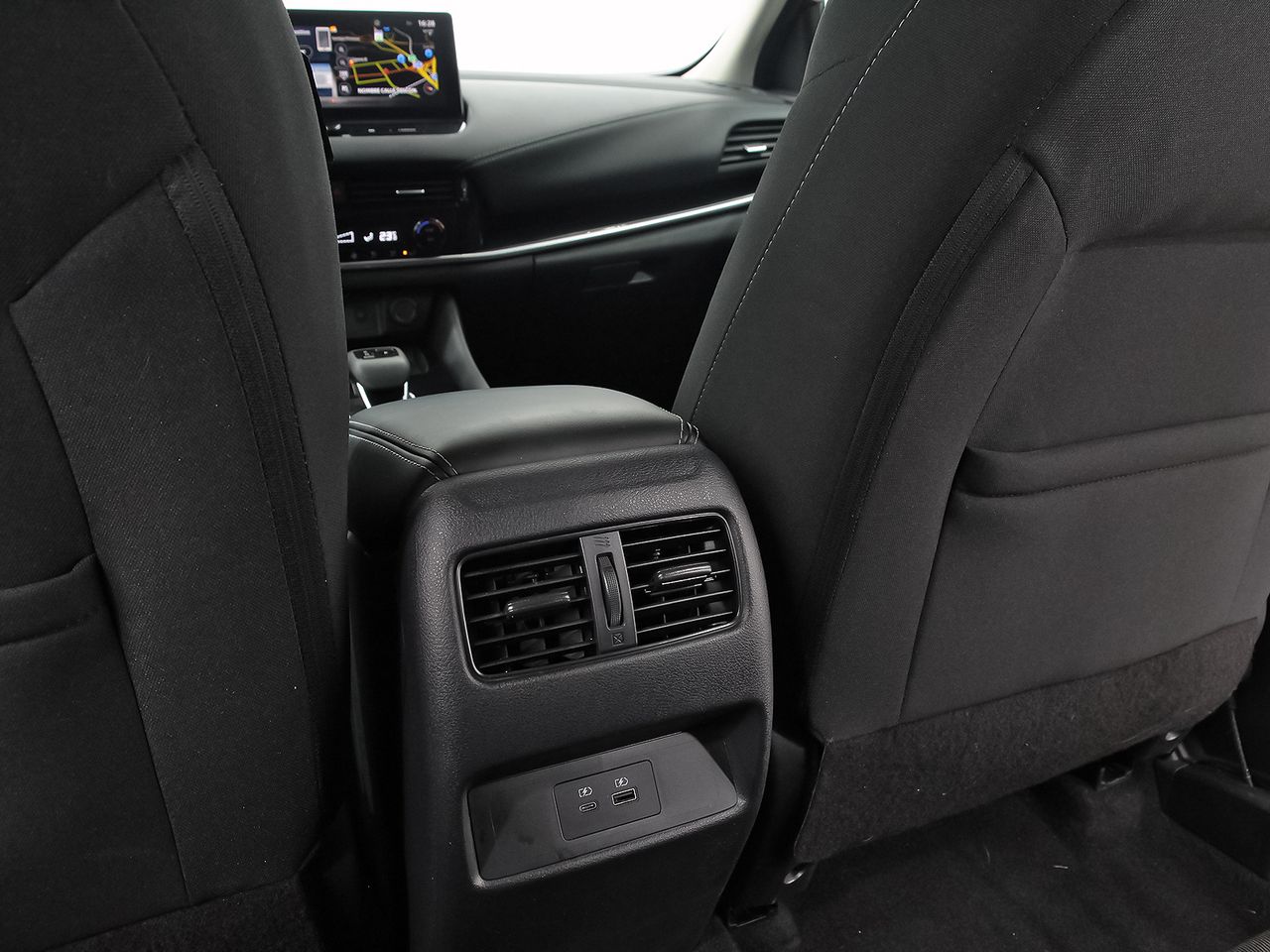 Nissan Qashqai DIG-T 116kW Xtronic N-Connecta - foto 34