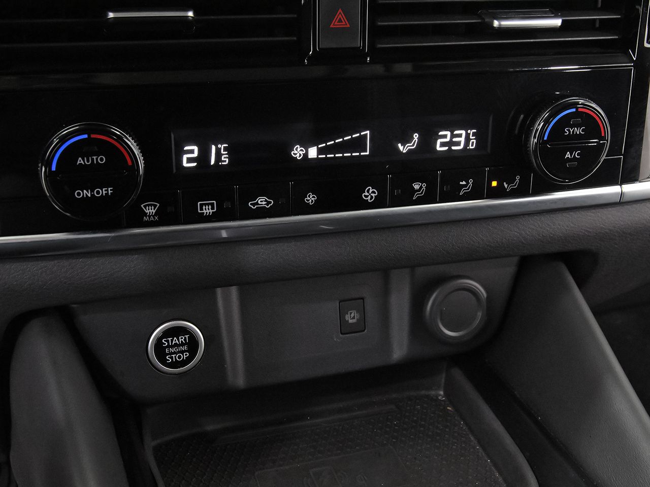 Nissan Qashqai DIG-T 116kW Xtronic N-Connecta - foto 30