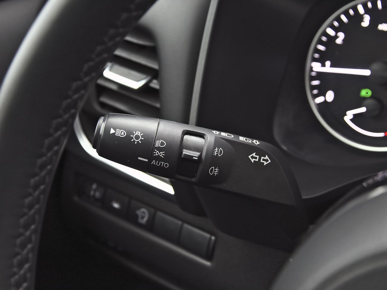 Nissan Qashqai DIG-T 103kW (140CV) mHEV 4x2 Acenta - foto 16