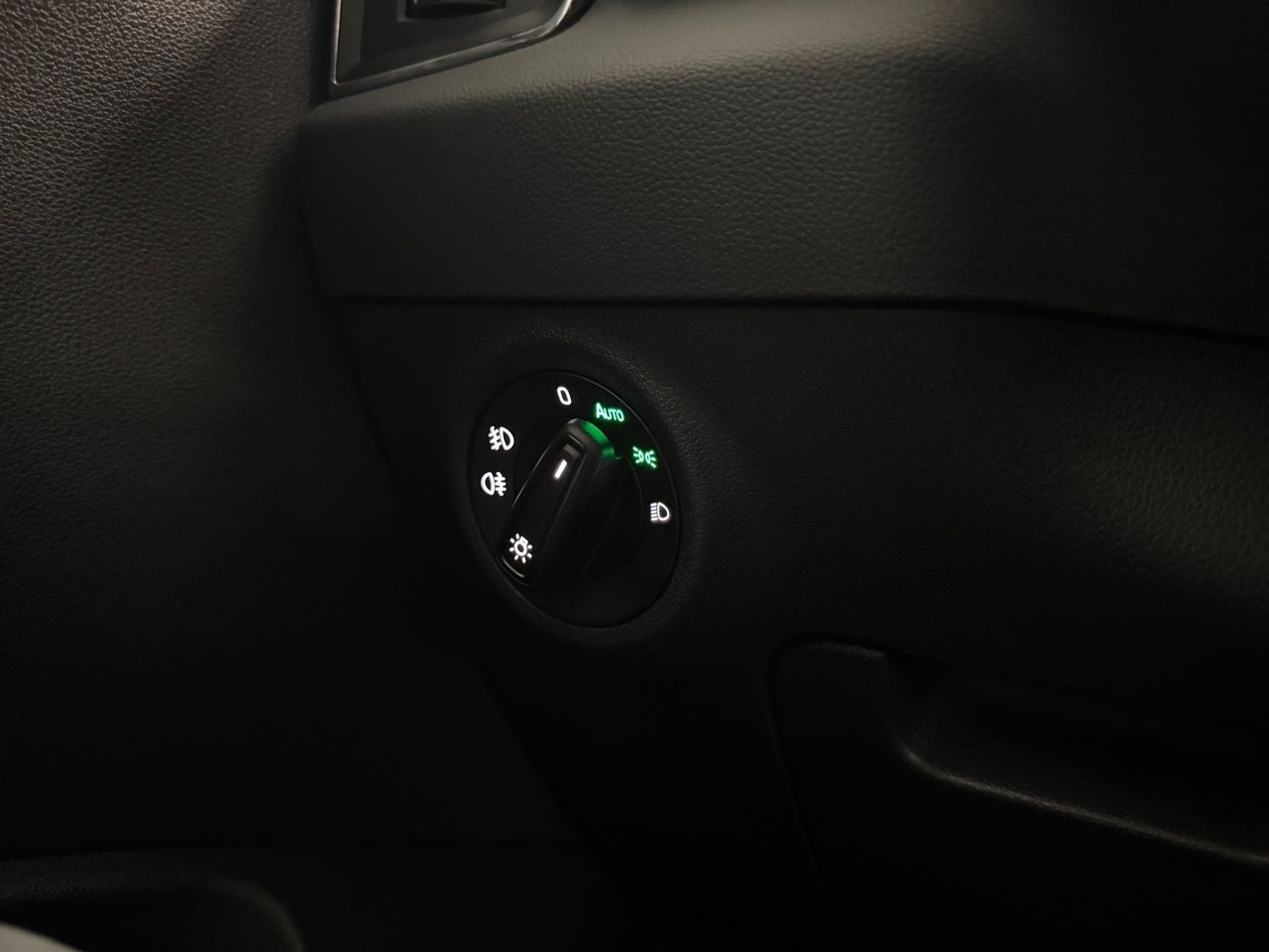 Skoda Karoq 1.0 TSI 81kW (110CV) Ambition - foto 12