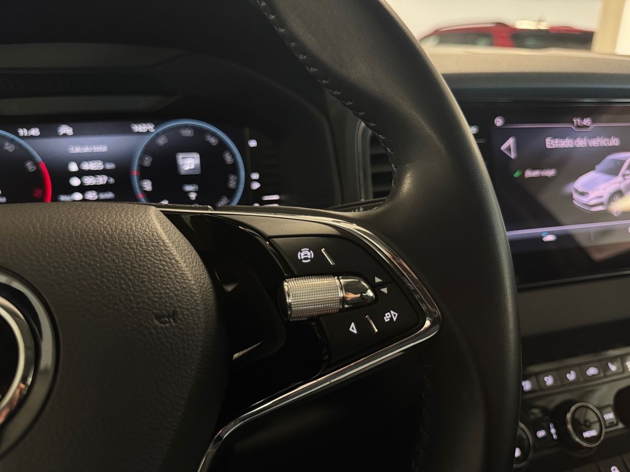 Skoda Karoq 1.0 TSI 81kW (110CV) Ambition - foto 10