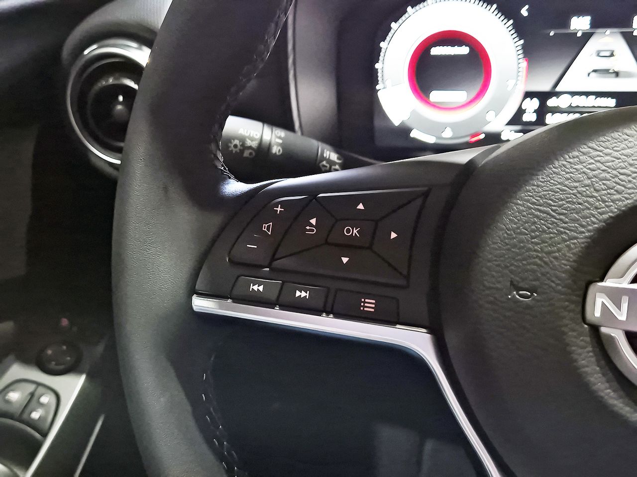 Nissan Juke DIG-T 84 kW (114 CV) 6M/T N-Connecta - foto 16