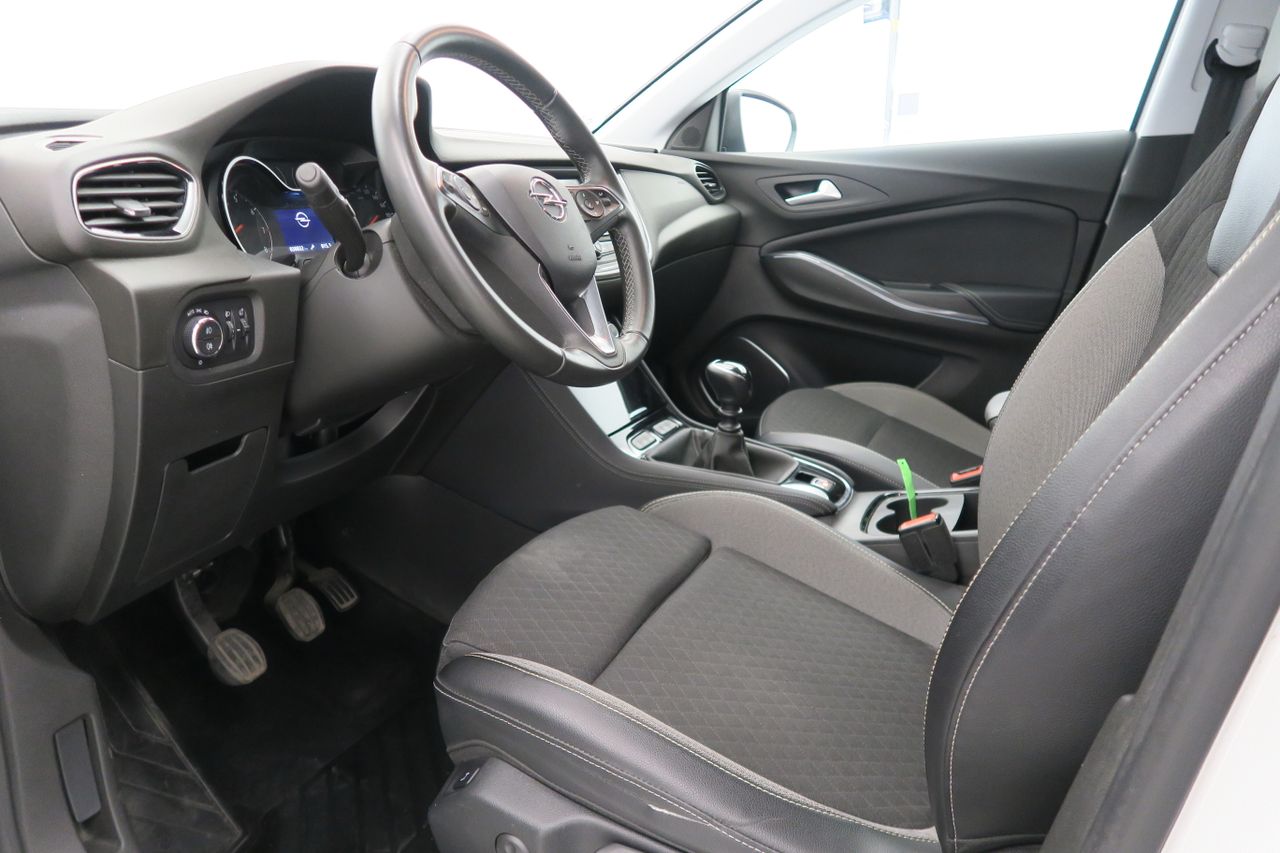Opel Grandland X 1.2 Turbo Design Line - foto 9