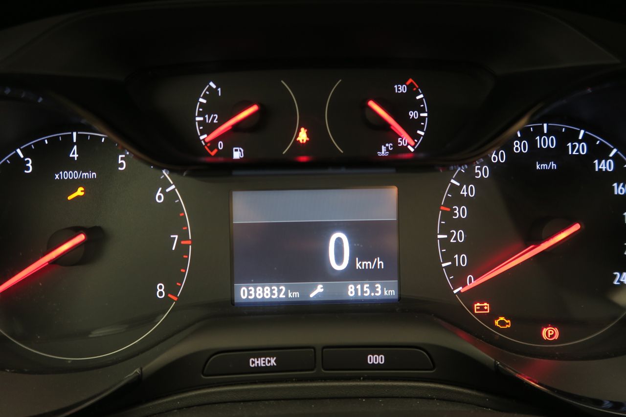 Opel Grandland X 1.2 Turbo Design Line - foto 12