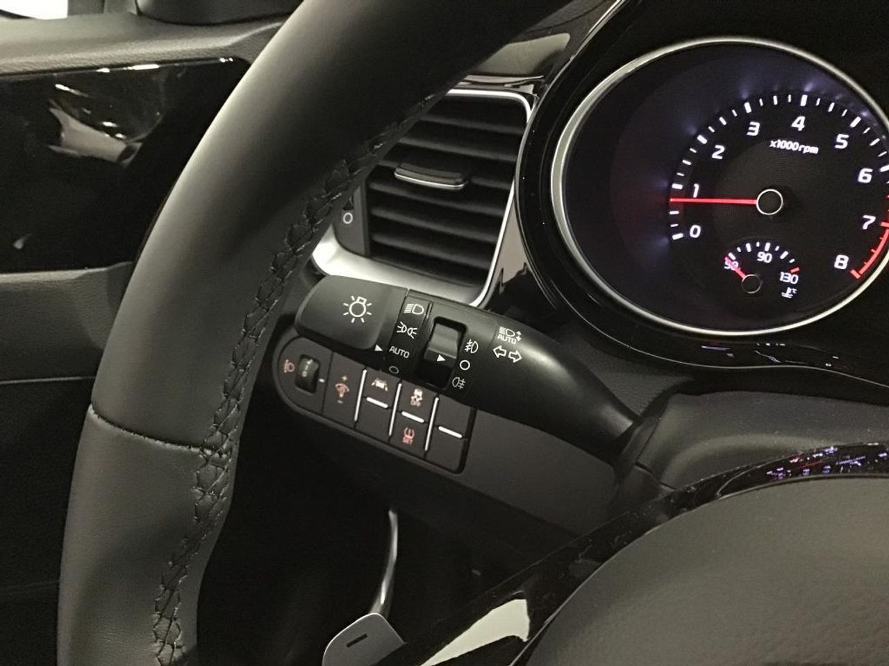 Kia Ceed 1.6 MHEV 100kW (136CV) Tech DCT - foto 9