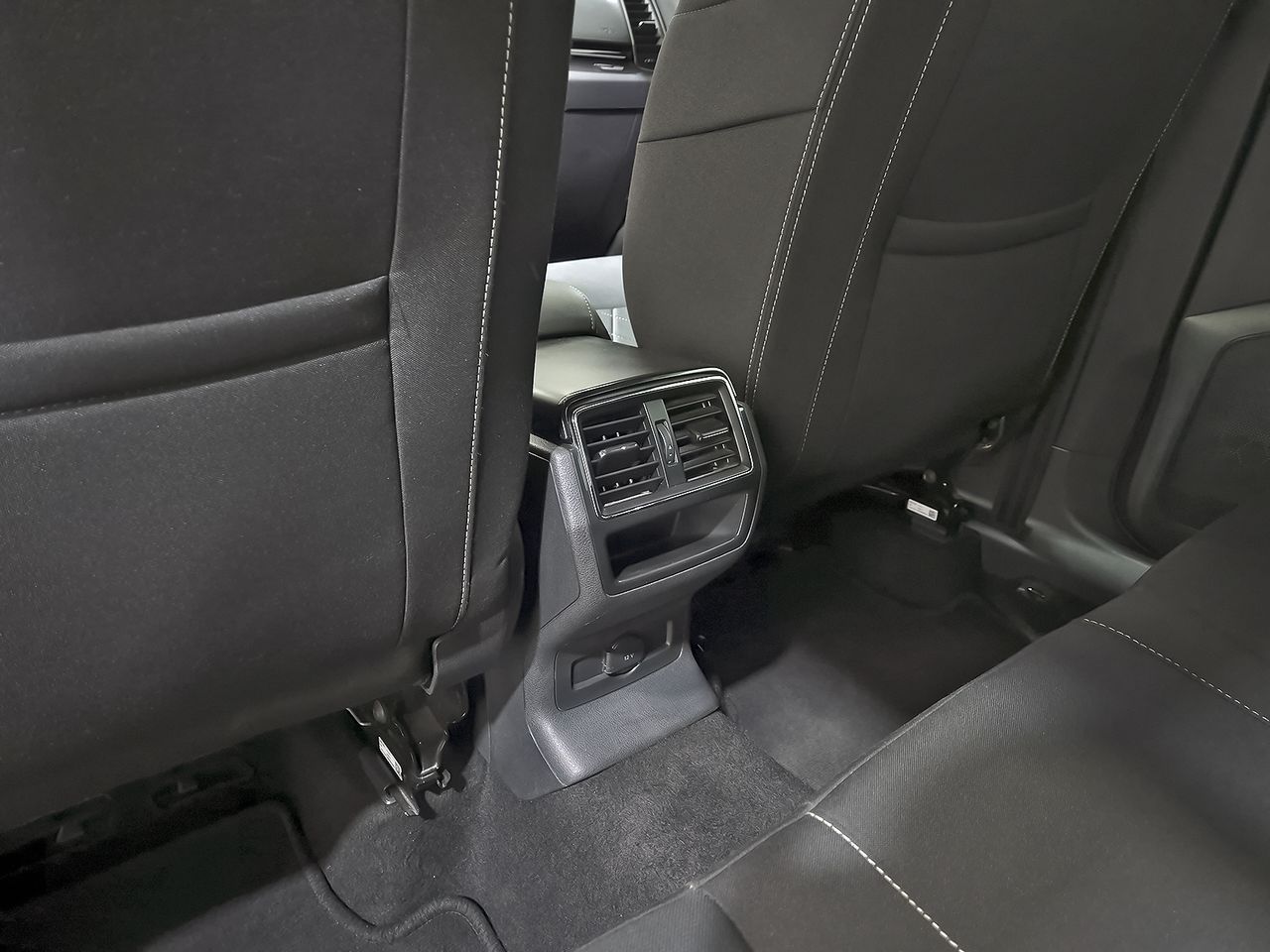 Skoda Karoq 1.5 TSI 110kW (150CV) DSG ACT Sportline - foto 33