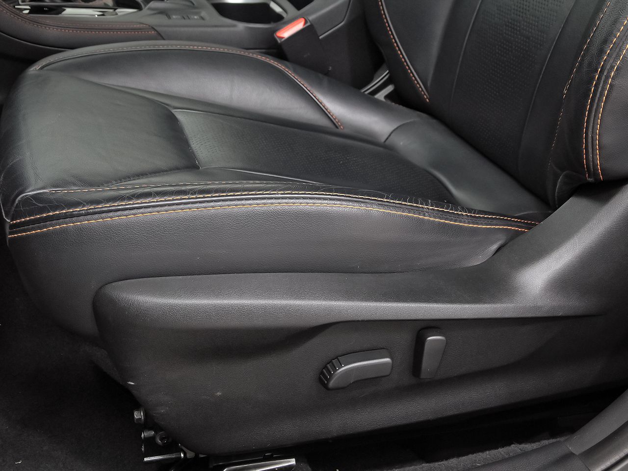 Subaru XV 2.0i Hybrid CVT Executive Plus - foto 14