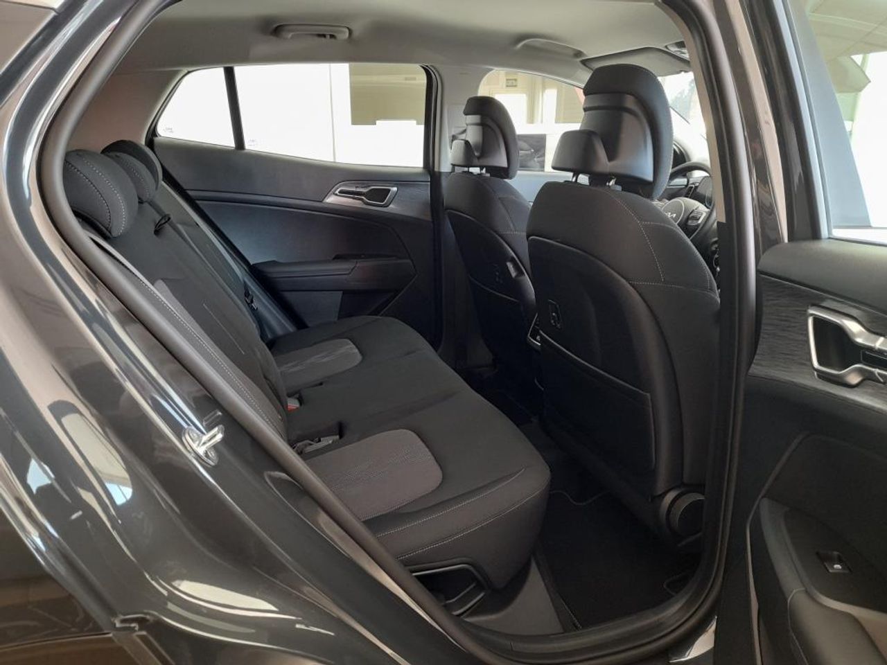 Kia Sportage 1.6 CRDi MHEV 100kW Business 4x2 DCT - foto 9