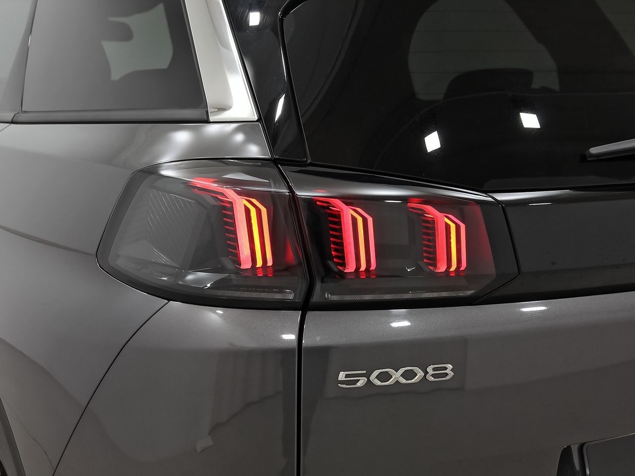 Peugeot 5008 1.5 BlueHDi 96kW S&S Allure Pack EAT8 - foto 38