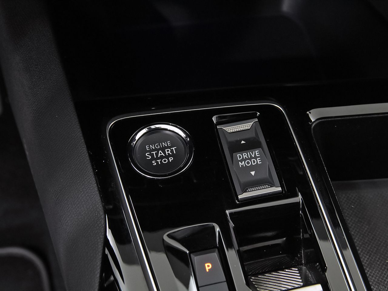 Peugeot 5008 1.5 BlueHDi 96kW S&S Allure Pack EAT8 - foto 32