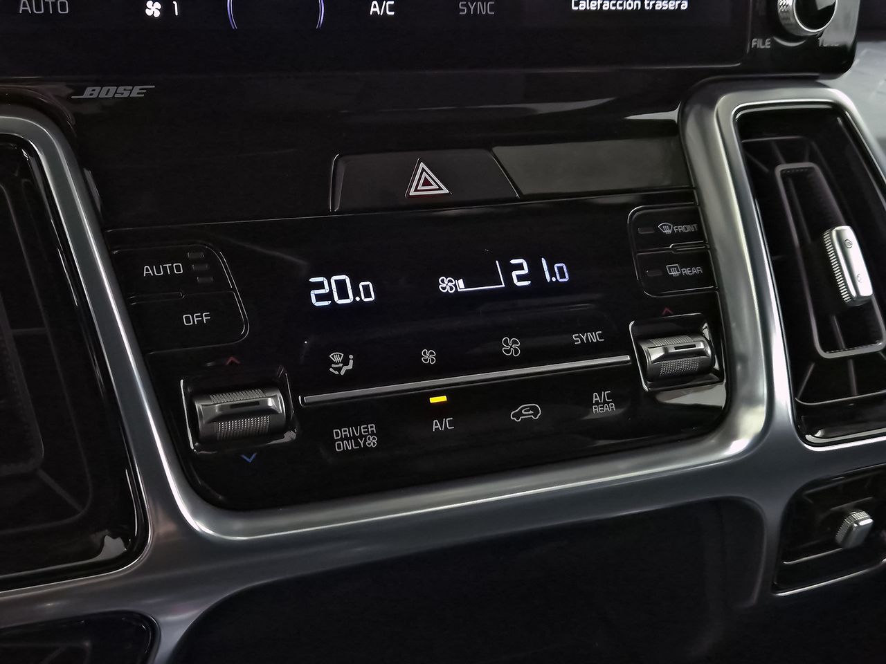 Kia Sorento 1.6 T-GDi HEV Black Edition 4x4 7pl - foto 30