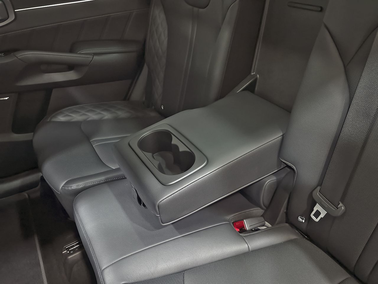 Kia Sorento 1.6 T-GDi HEV Black Edition 4x4 7pl - foto 55