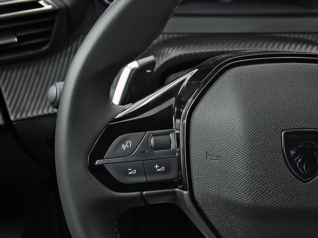 Peugeot 2008 N2008 Allure Hybrid 145 eDCS6 - foto 19