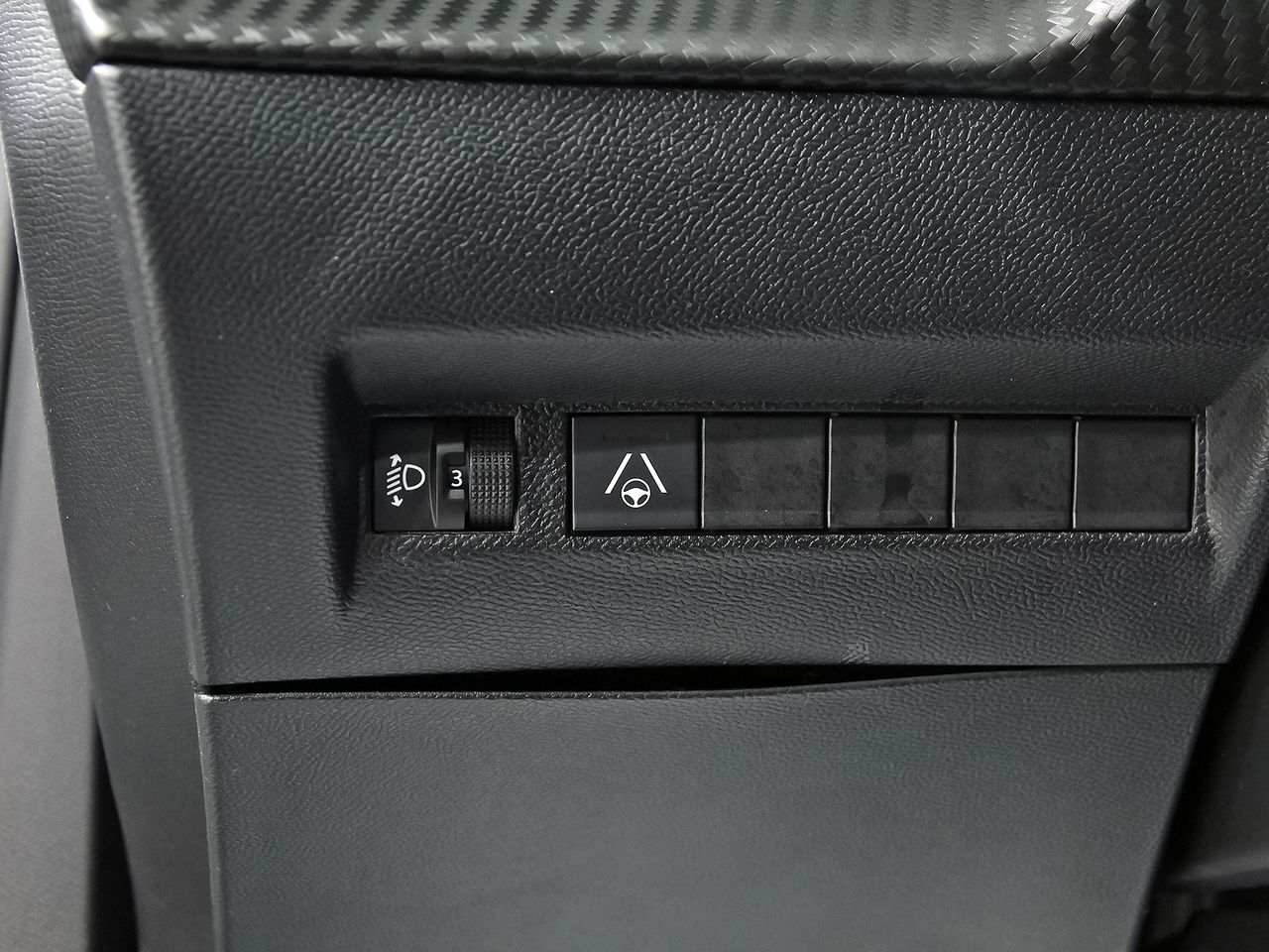 Peugeot 2008 N2008 Allure Hybrid 145 eDCS6 - foto 14