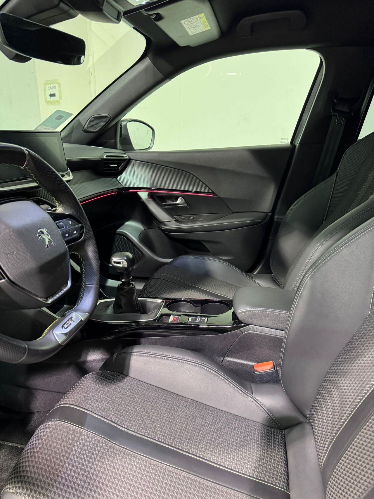 Peugeot 2008 GT Puretech 130 S&S BVM6 - foto 7