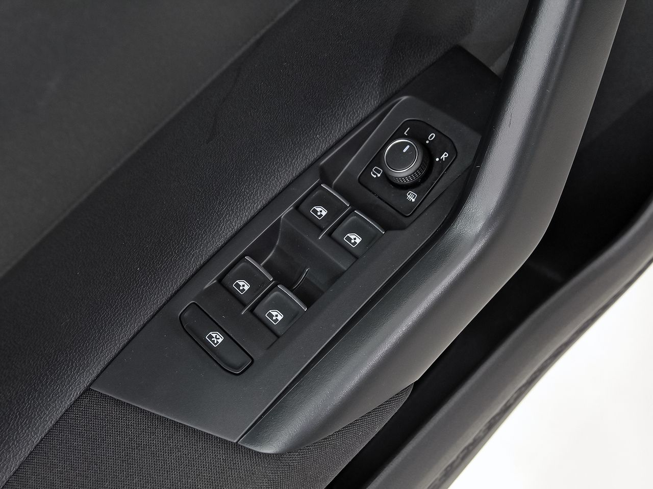 Volkswagen Taigo R-Line 1.0 TSI 81kW (110CV) DSG - foto 11