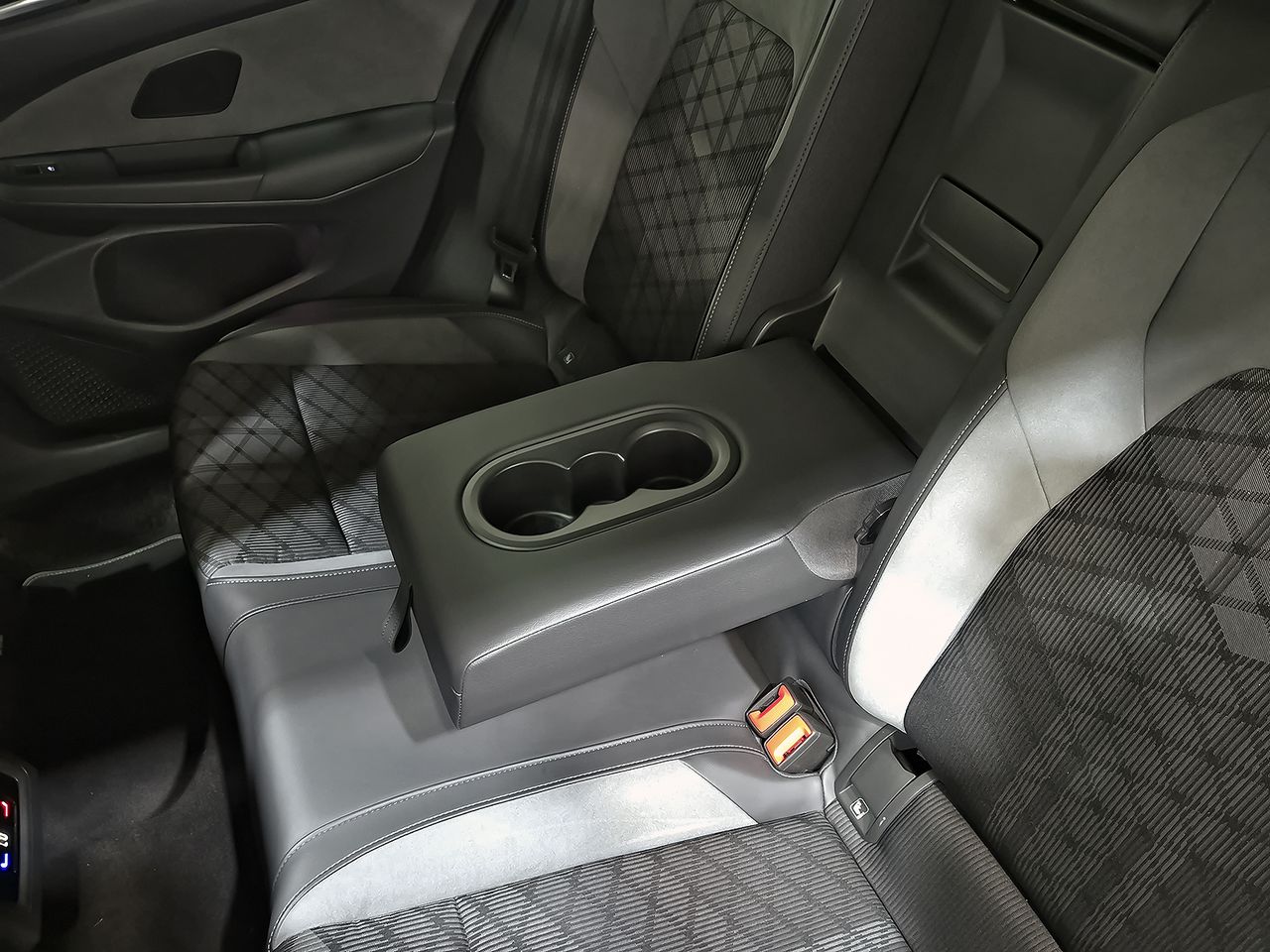 Volkswagen Golf R-Line 1.5 eTSI 110kW (150CV) DSG - foto 36