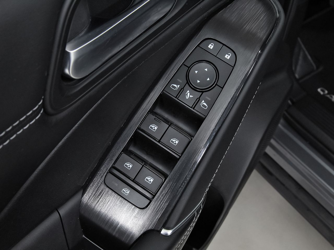 Nissan Qashqai DIG-T 103kW N-Connecta - foto 12