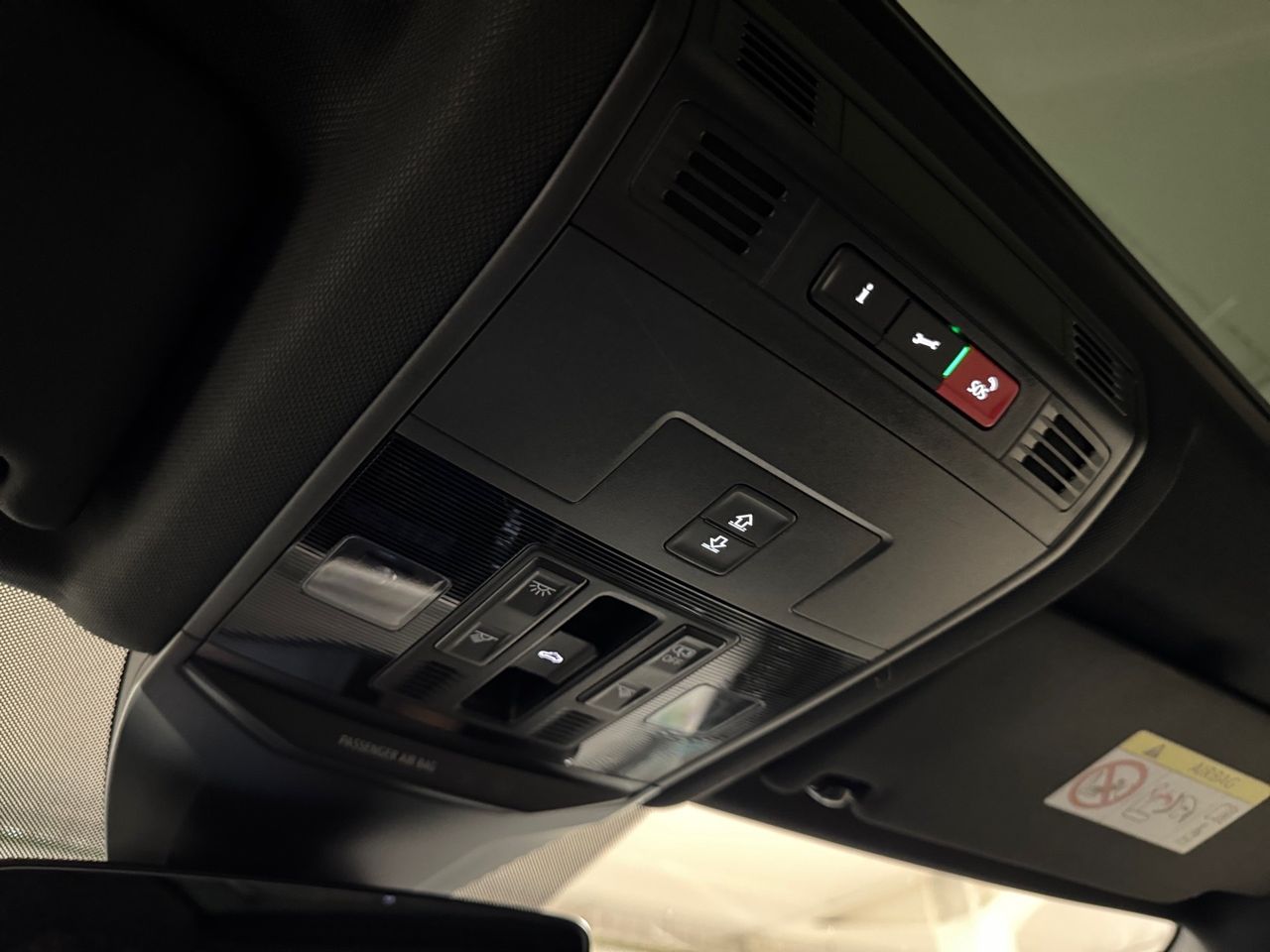 Volkswagen T-Roc R-Line 2.0 TDI 110kW (150CV) DSG - foto 18