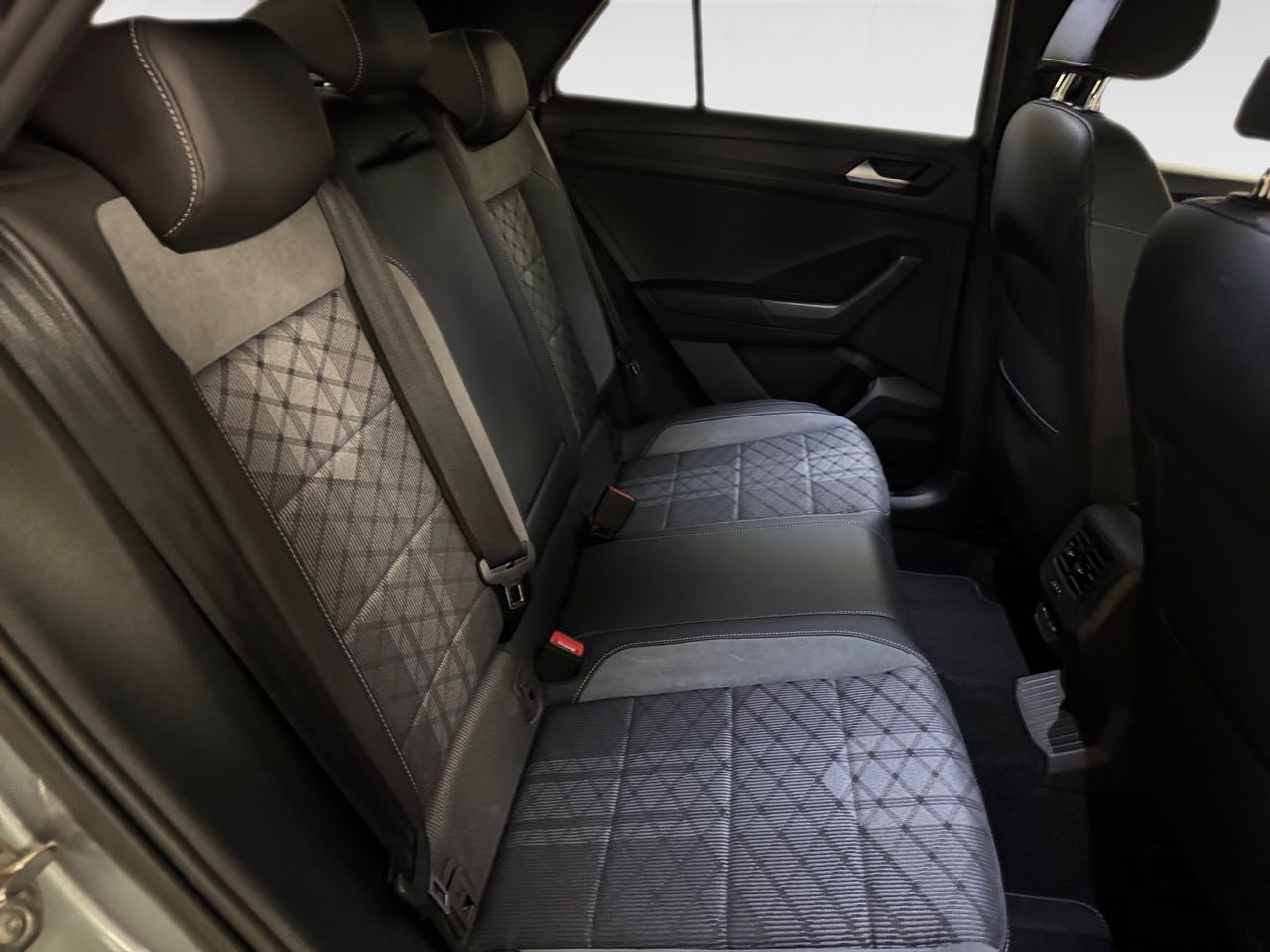 Volkswagen T-Roc R-Line 2.0 TDI 110kW (150CV) DSG - foto 6