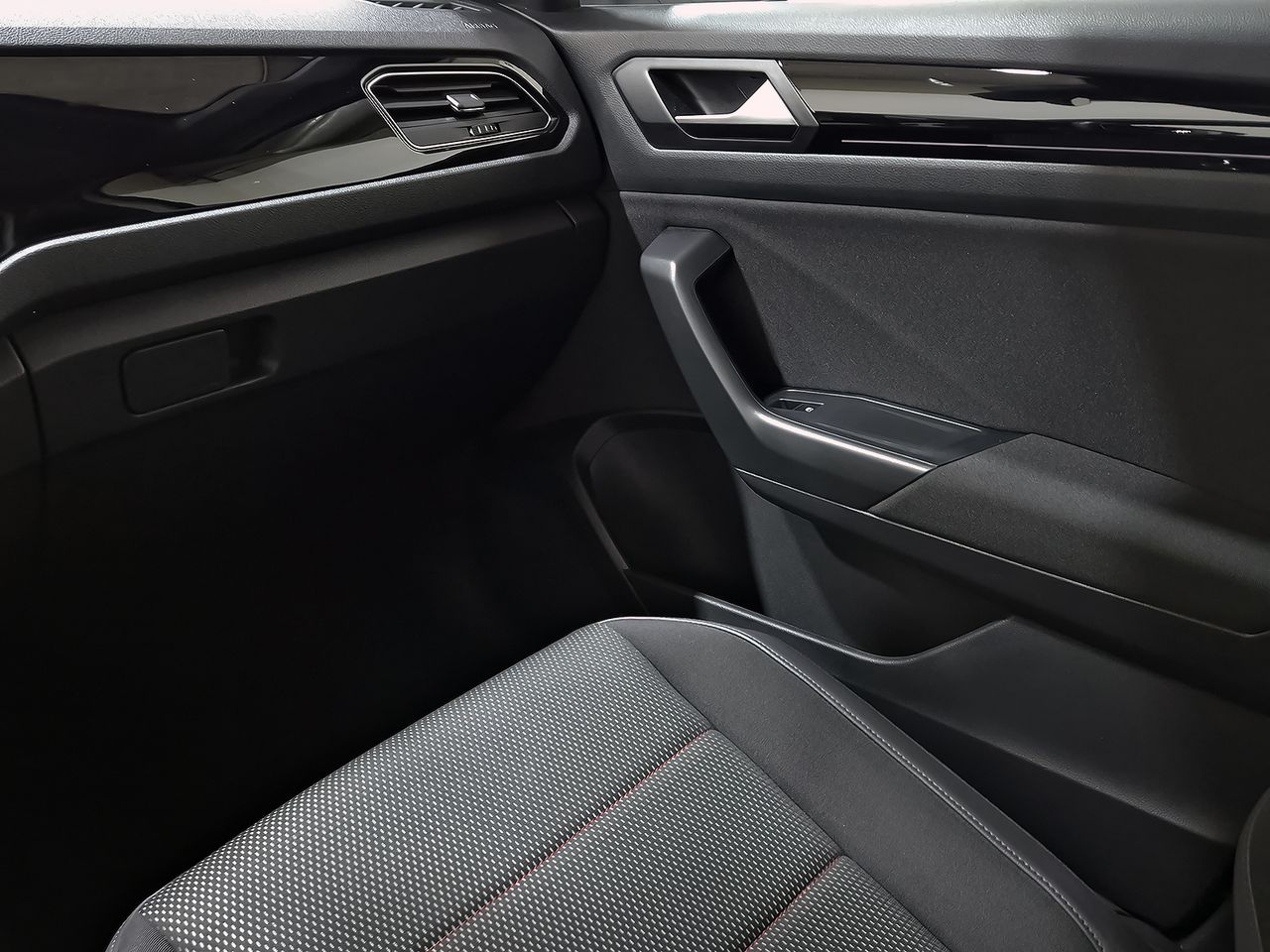 Volkswagen T-Roc Sport 2.0 TDI 110kW (150CV) DSG - foto 31