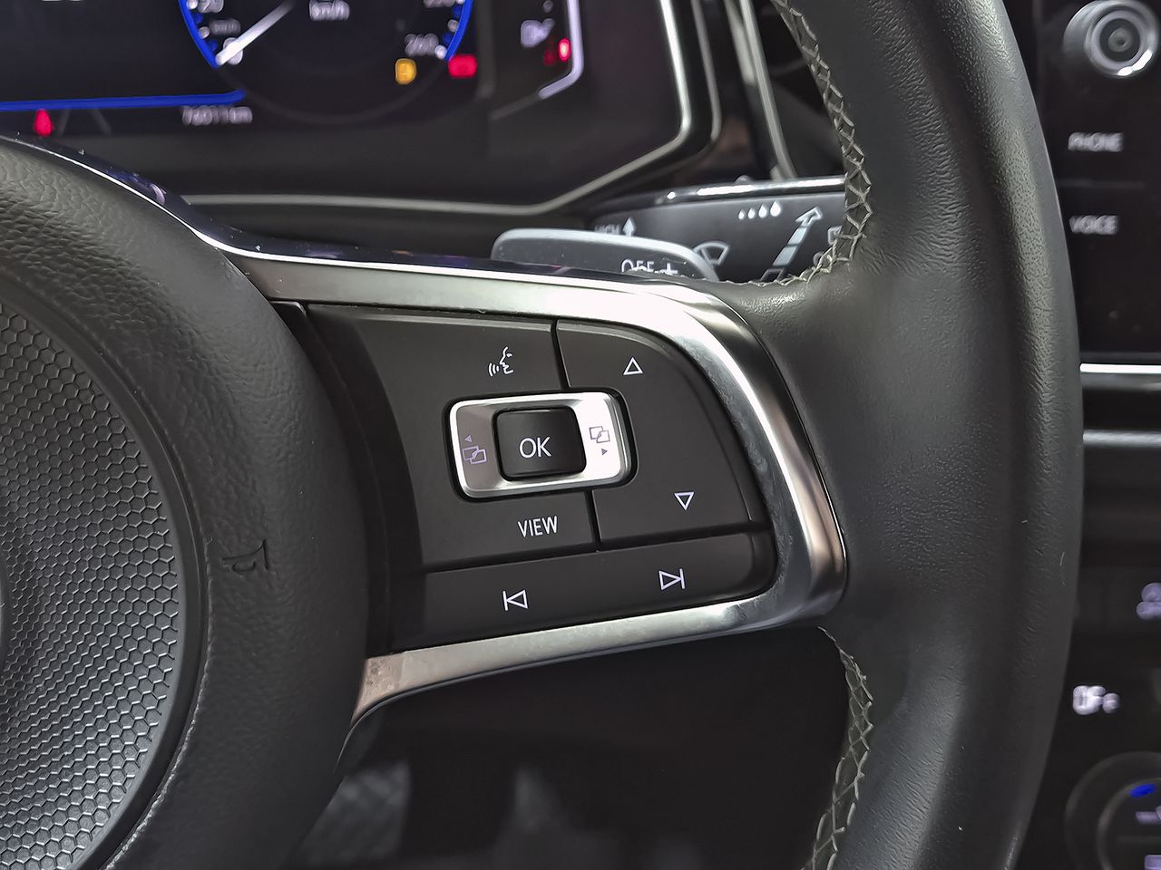 Volkswagen T-Roc Sport 2.0 TDI 110kW (150CV) DSG - foto 17